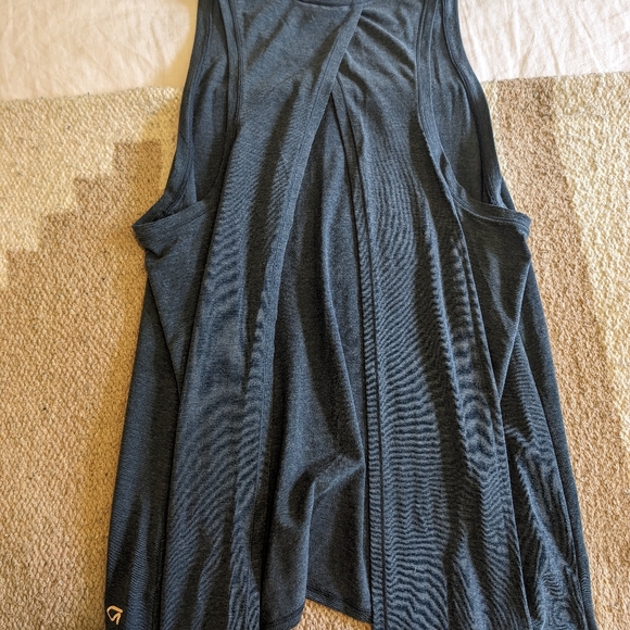 Gap Body Swing Tank - Picture 3 of 3
